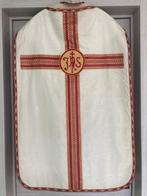 Witte kazuifel pre Vat. II met stola, Ophalen of Verzenden