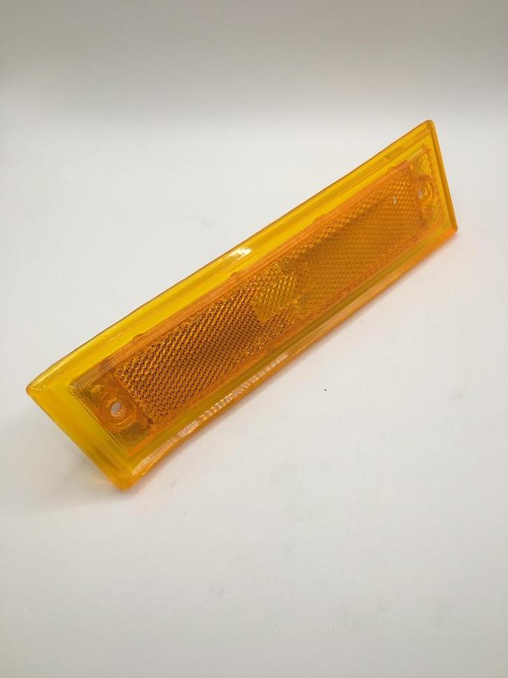 Te koop Knipperlicht zijkant rechts (81+) chevrolet c10 k10, Auto-onderdelen, Klein materiaal, Amerikaanse onderdelen, Oldtimer onderdelen