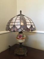 Tiffany lamp eigenhandig gemaakt, Huis en Inrichting, Lampen | Tafellampen, Minder dan 50 cm, Zo goed als nieuw, Ophalen, Glas