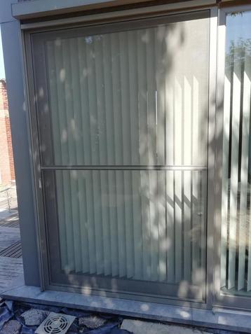 Vliegen schuifdeur beschikbaar voor biedingen