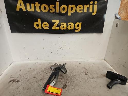 Motorkap Scharnier van een Nissan Qashqai, Auto-onderdelen, Overige Auto-onderdelen, Nissan, Gebruikt, 3 maanden garantie, Ophalen of Verzenden