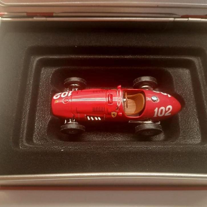 EXCLUSIEF: FERRARI 500 F2 NR.102 WINNER 1952*MIB*METAL BOOKC, Hobby en Vrije tijd, Modelauto's | 1:43, Nieuw, Auto, Overige merken