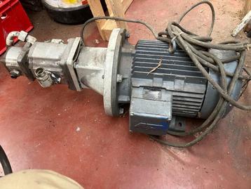 olie pomp met motor, Doe-het-zelf en Bouw, Ophalen