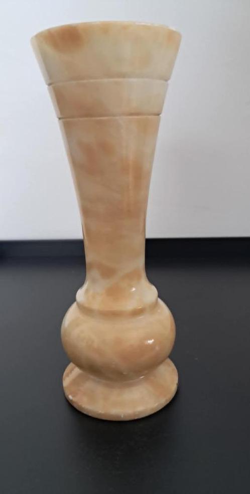 Vase soliflore en albâtre, Antiek en Kunst, Antiek | Vazen, Ophalen