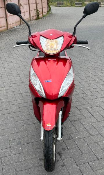 Honda vision classe b beschikbaar voor biedingen