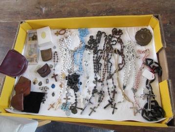 Lot van paternosters religie religieus medailles  beschikbaar voor biedingen