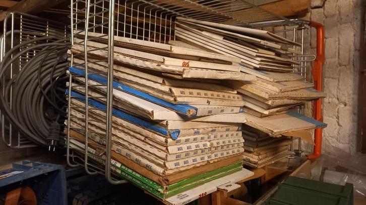 44 zaagbladen hout diameter 300,350 en 400, Doe-het-zelf en Bouw, Gereedschap | Zaagmachines, Nieuw, Cirkelzaag, Ophalen