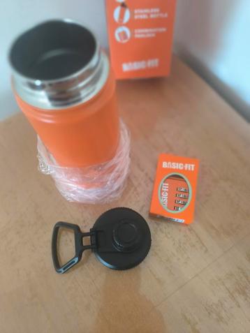 Gourde et cadenas basic fit neuf, Enlèvement ou Envoi, Neuf