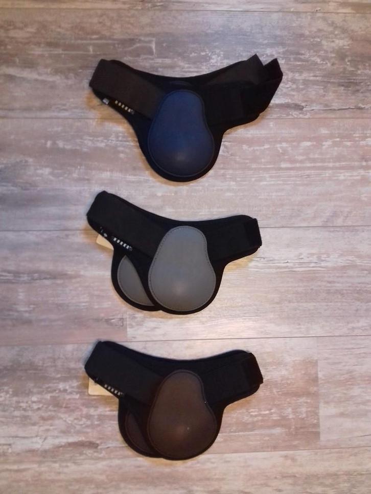 Protège-boulets taille L NEUF, Animaux & Accessoires, Chevaux & Poneys | Guêtres en cloche, Neuf, Équitation, Obstacle, Transport