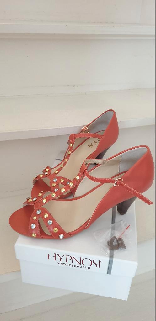 Article NEUF : Escarpins Hypnosi - Pointure 38, Vêtements | Femmes, Chaussures, Neuf, Escarpins, Orange, Enlèvement ou Envoi