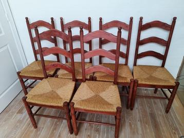eetkamerstoelen beschikbaar voor biedingen