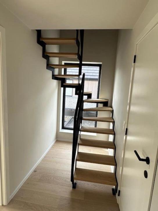 Escalier en Métale avec marches en bois, Doe-het-zelf en Bouw, Ladders en Trappen, Nieuw, Trap, 2 tot 4 meter, Ophalen