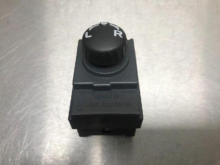 COMMUTATEUR RÉTROVISEUR Mitsubishi Colt (Z2 / Z3), Autos : Pièces & Accessoires, Tableau de bord & Interrupteurs, Mitsubishi, Utilisé