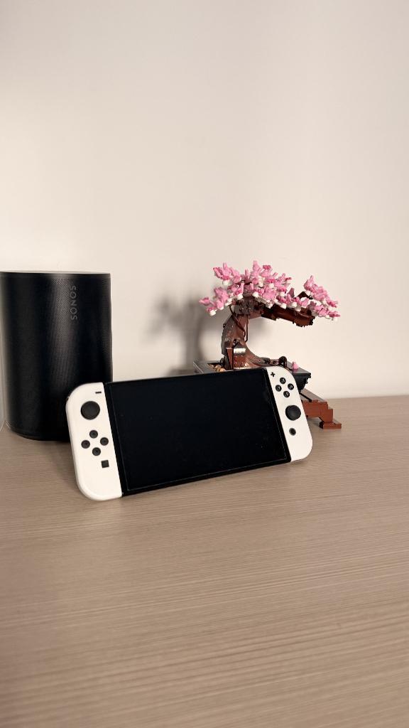 Nintendo Switch, Games en Spelcomputers, Spelcomputers | Nintendo Switch, Nieuw, Switch OLED, Zonder controller, Ophalen