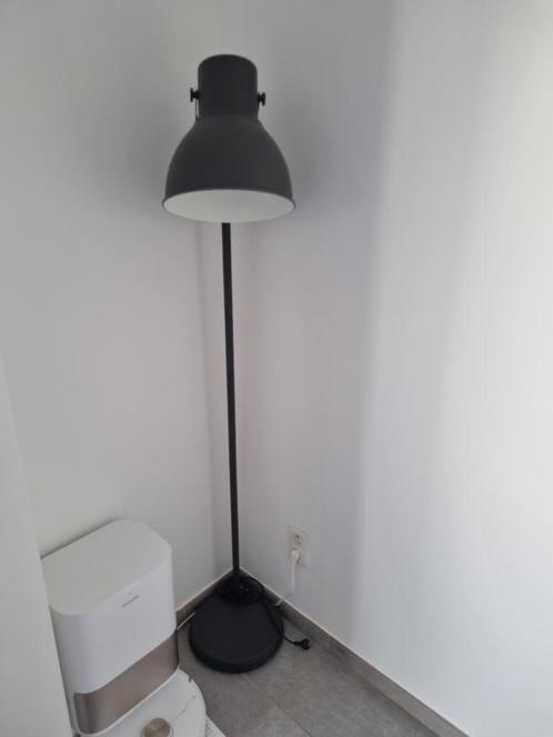 Hektar Staanlamp, Huis en Inrichting, Lampen | Vloerlampen, Zo goed als nieuw, 150 tot 200 cm, Metaal, Ophalen