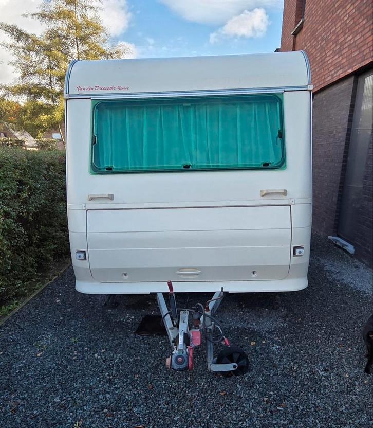 Adria 5001 DD <750kg jaar 2000, Caravans en Kamperen, Caravans, Particulier, tot en met 3, 500 - 750 kg, Standaardzit, Adria, Dwarsbed
