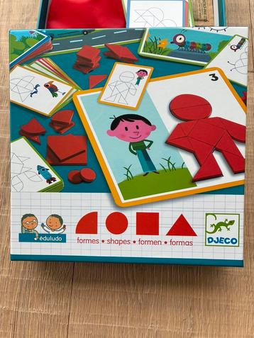 Djeco educatief spel vormen - hout beschikbaar voor biedingen