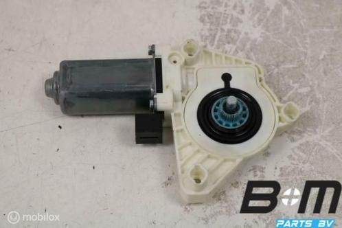 Raammotor rechtsvoor VW Tiguan Allspace 5Q4959802B, Auto-onderdelen, Interieur en Bekleding, Gebruikt