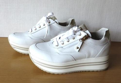 Witte sneakers Nero Giardini , maat 35, Vêtements | Femmes, Chaussures, Neuf, Sneakers et Baskets, Blanc, Enlèvement ou Envoi