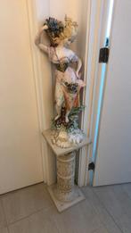 Beeld op stenen sokkel, Enlèvement, Comme neuf, Humain