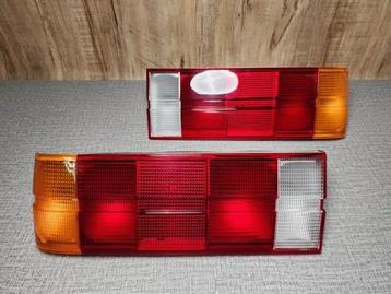 Origineel achterlicht BMW e30 fase 1 in zeer goede staat beschikbaar voor biedingen