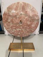 MARMER ORNAMENT ROZE  Kleur : Roze/goud Materiaal : metaal, Enlèvement