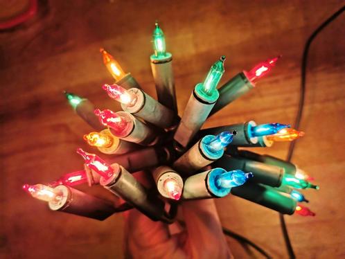 Kerstverlichting 20 gekleurde lampjes +2 reserve., Diversen, Kerst, Zo goed als nieuw, Ophalen of Verzenden