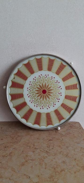 Vintage draaiplateau beschikbaar voor biedingen