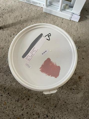 Verf - roze beschikbaar voor biedingen