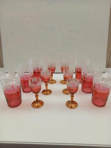 6 VERRES À LIQUEUR + 6 VERRES À EAU DESSIN FEUILLE DE VIN, Enlèvement ou Envoi, Comme neuf