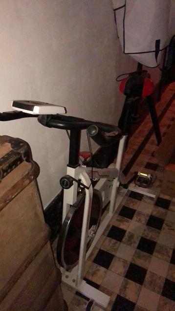 Spinningfiets te koop beschikbaar voor biedingen