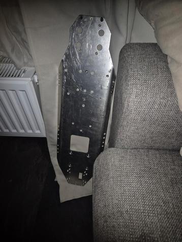 Gezocht fg onroad chassis afmetingen zie foto.s beschikbaar voor biedingen