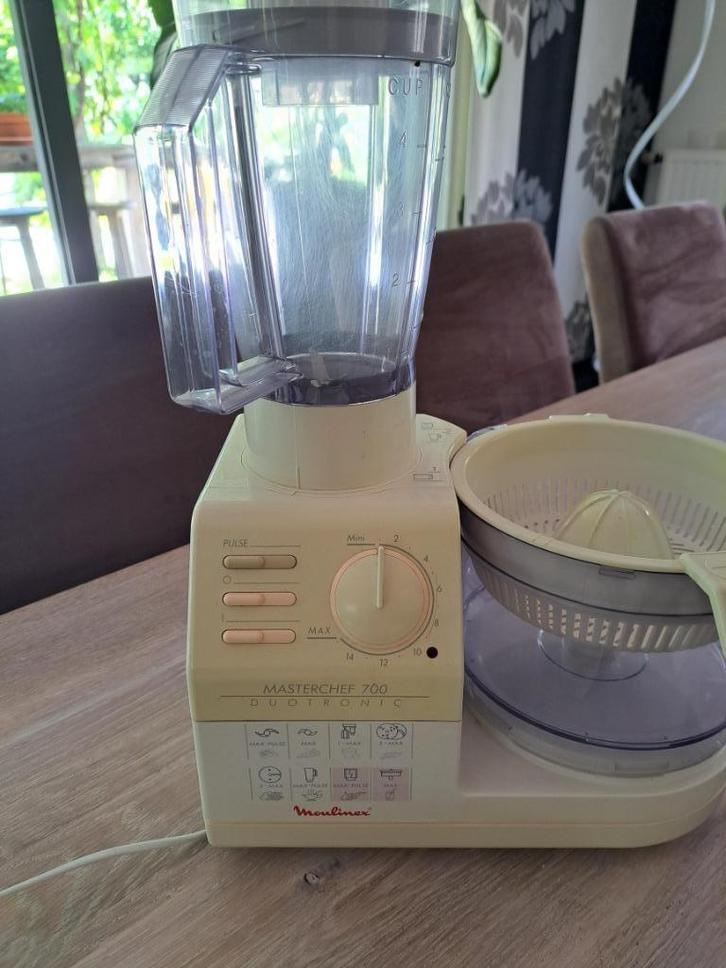 Keukenrobot Moulinex Masterchef 700 te koop., Elektronische apparatuur, Keukenmixers, Zo goed als nieuw, Ophalen