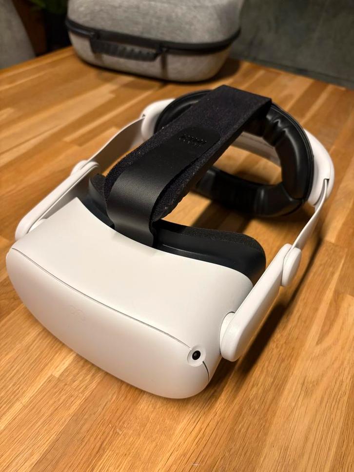 Meta Quest 2 met opbergdoos, comfort head strap, pro cont gr, Consoles de jeu & Jeux vidéo, Virtual Reality, Utilisé, Lunettes VR