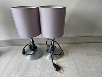 2 nachtlampjes beschikbaar voor biedingen