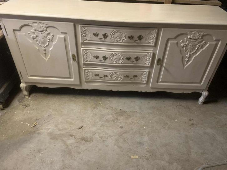 Witte houten kast te koop – ruim en stijlvol, Huis en Inrichting, Kasten | Wandmeubels, Gebruikt, Overige materialen, Ophalen