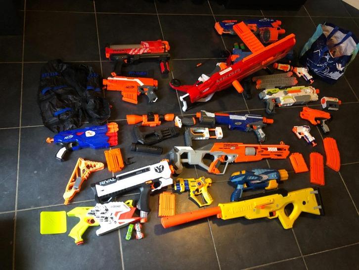 nerf lot, Kinderen en Baby's, Speelgoed | Buiten | Actiespeelgoed, Gebruikt, Ophalen