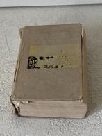 Zeer oude Larousse 14e druk 1963, Ophalen of Verzenden, Gelezen