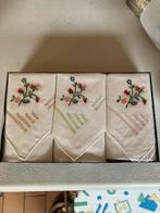 Geborduurde stoffen zakdoekjes, Antiek en Kunst, Ophalen