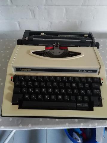 Antiek oude typemachine, Enlèvement, Utilisé