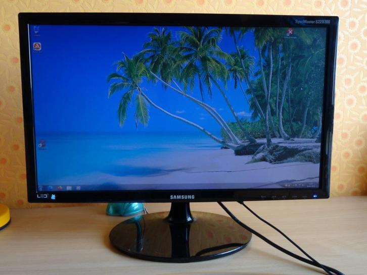 Samsung 22" LED-monitor, Computers en Software, Monitoren, Zo goed als nieuw, 61 t/m 100 Hz, DVI, HDMI, VGA, Gaming, LED, Full HD