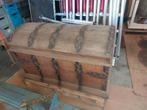Houten kist. Komt uit herenhuis. Ongeveer 1.30m op 0.80m., Huis en Inrichting, Woonaccessoires | Kisten, Ophalen, Gebruikt