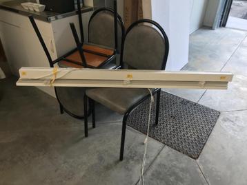 Raamverduistering beschikbaar voor biedingen