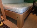 2 eenpersoonsbedden, 1 nieuw matras en 1 gebruikt matras, Ophalen, Zo goed als nieuw