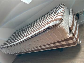 Hästens boxspring 210x90, Huis en Inrichting, Slaapkamer | Boxsprings, Ophalen