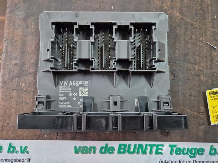 Boordcomputer van een Volkswagen Caddy, Auto-onderdelen, Elektronica en Kabels, Volkswagen, Gebruikt, 3 maanden garantie, Ophalen of Verzenden