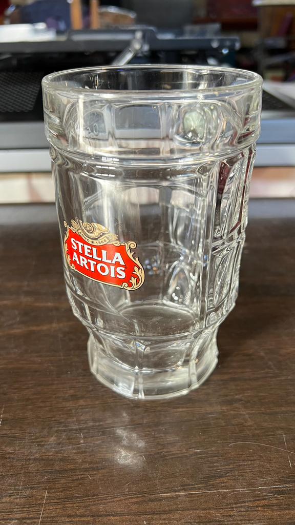 8 grote bierglazen Stella Artois 0,5 liter, Verzamelen, Glas en Drinkglazen, Ophalen, Nieuw, Bierglas