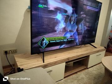 Tv kast 200cm beschikbaar voor biedingen
