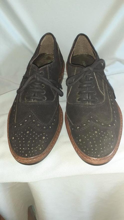 paire de chaussure homme daim noir pt 40 non portée, Kleding | Heren, Schoenen, Nieuw, Veterschoenen, Zwart, Ophalen of Verzenden