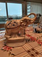 Éléphant porcelaine, Enlèvement